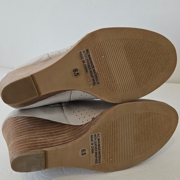 DV by Dolce Vita Gerdy Bootie Beige Ankle Wedge Heel Womens 6.5 Boho Chic Casual - Picture 6 of 9